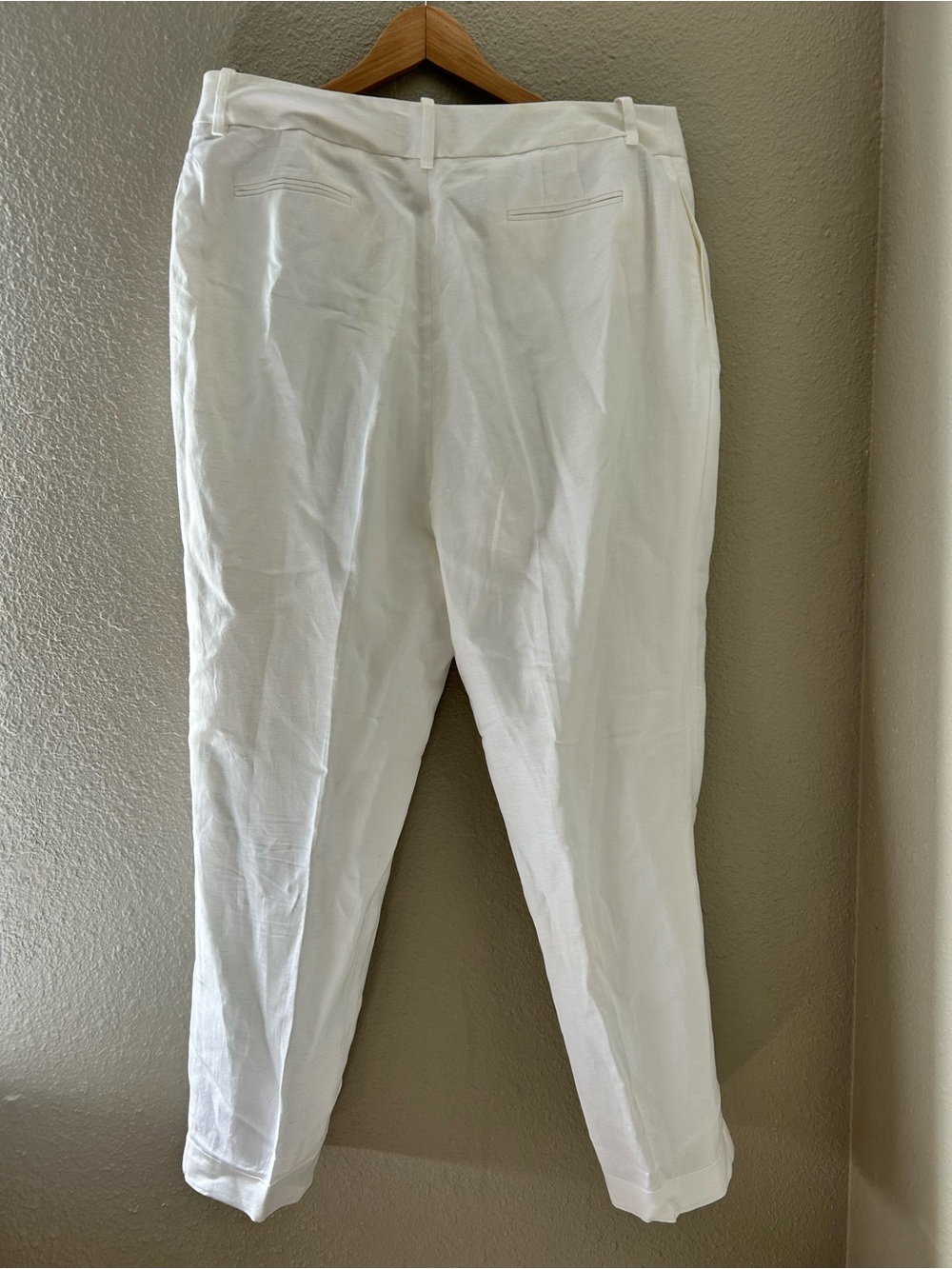 Calvin Klein White Tailored Linen Pants - Picture 3 of 3